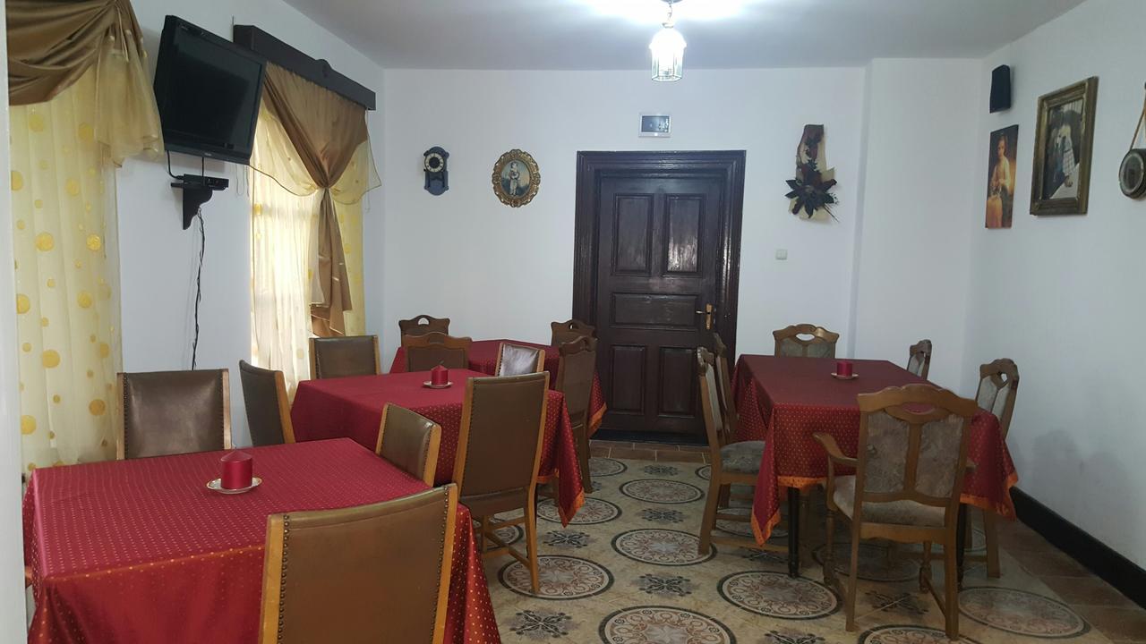 Dofteana Park Villa Leorzeni Ngoại thất bức ảnh