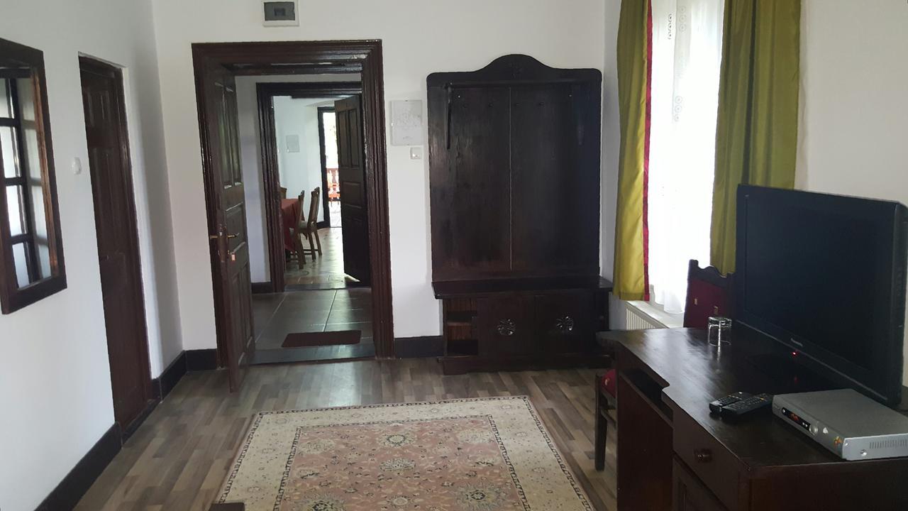 Dofteana Park Villa Leorzeni Ngoại thất bức ảnh